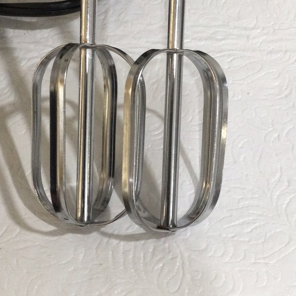 Sunbeam Mix Master Five Speed Hand Mixer Vintage Works - Picture 12 of 16